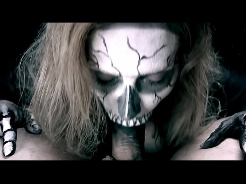 ❤️ Musikana wedhimoni achiyamwa mboro nemuromo mutema achimedza mboro. pane zvinonyadzisira sn.villagesexvideos.ru