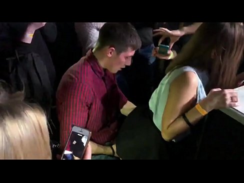 ❤️ Bonde chairo muRussian nightclub. Musikana weRussia ane makore 18 ari mu anus uye bonde akanyura munightclub pane zvinonyadzisira sn.villagesexvideos.ru
